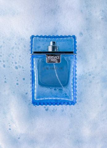 how to apply versace perfume